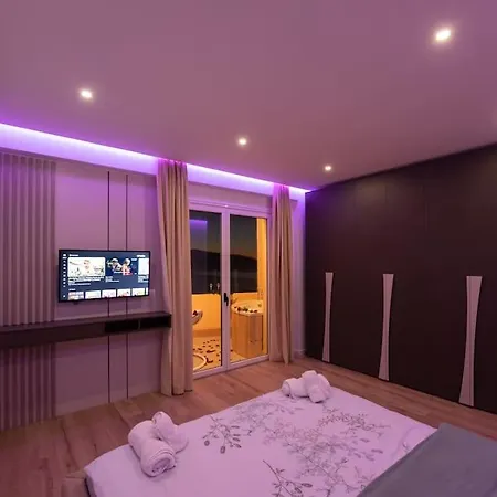 The Palms Apartment *